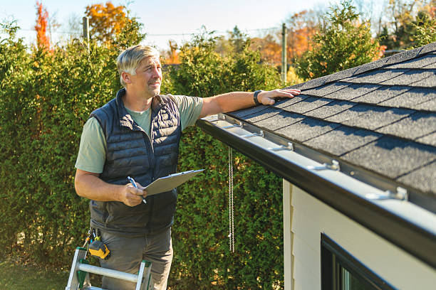 Professional Roofing technician working in Lake City, AR
